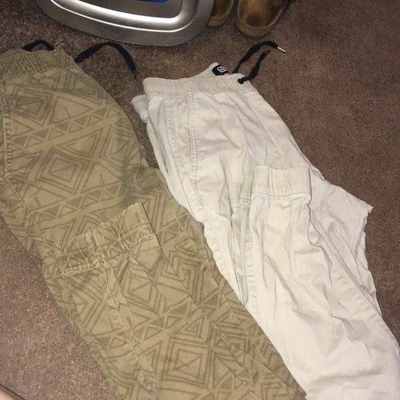 (SOLD) Men’s Khaki Joggers - Picture 1 of 1